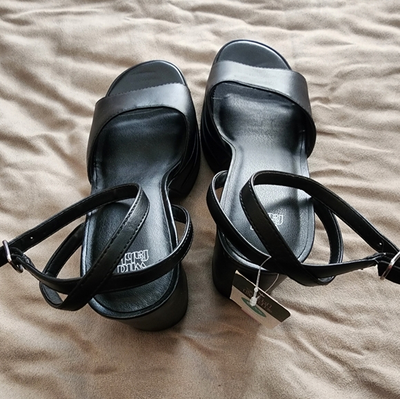 Wild Fable Womens Plarform Heels - Picture 2 of 6